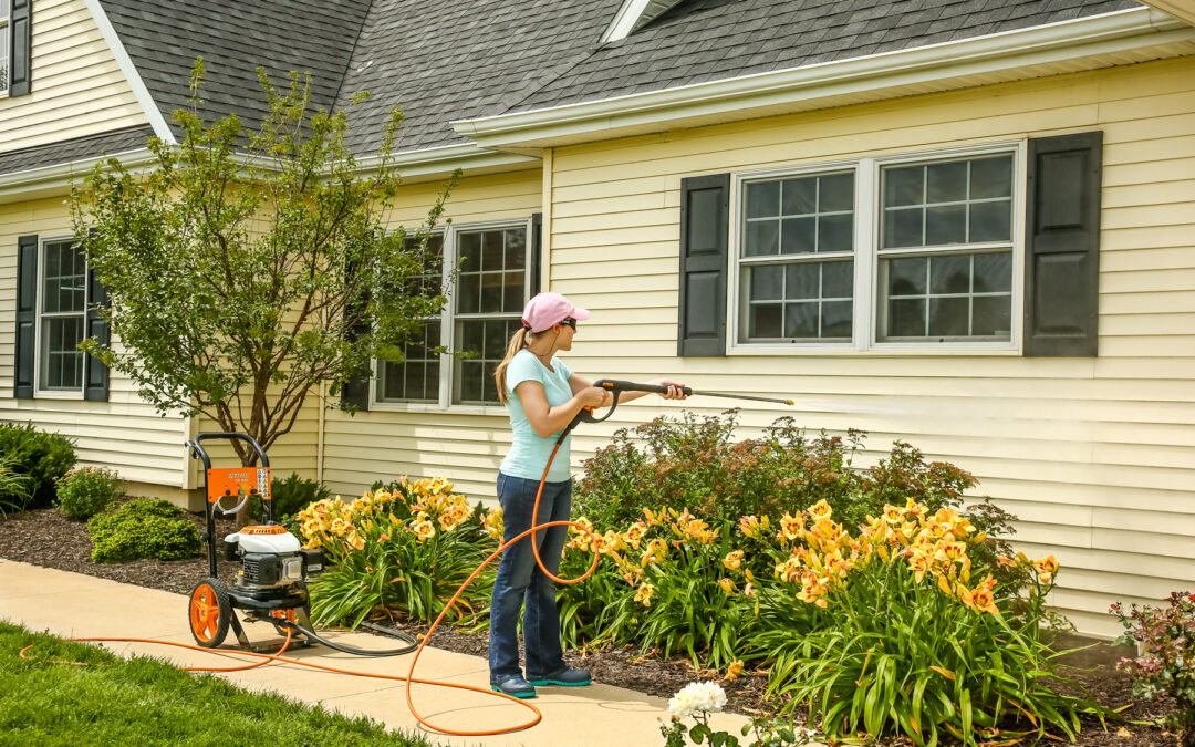 how pressure wash vinyl siding