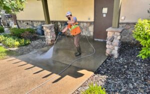 How long to pressure wash a driveway 